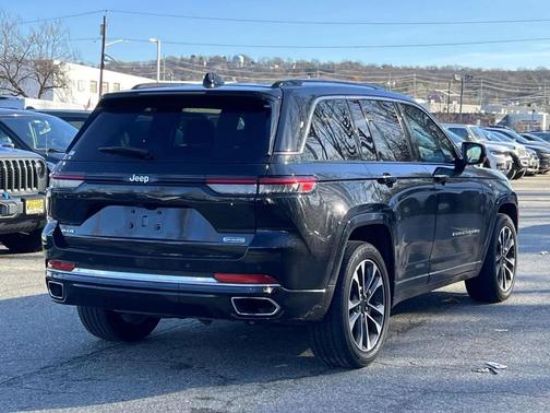 2023 Jeep Grand Cherokee Overland