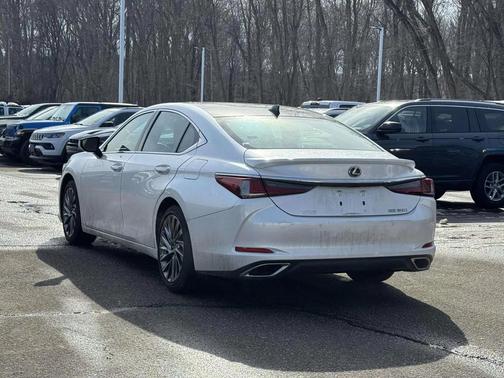 2025 Lexus ES 350 Ultra Luxury