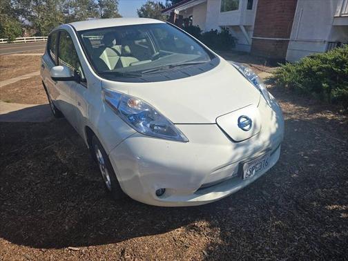 2011 Nissan Leaf SL