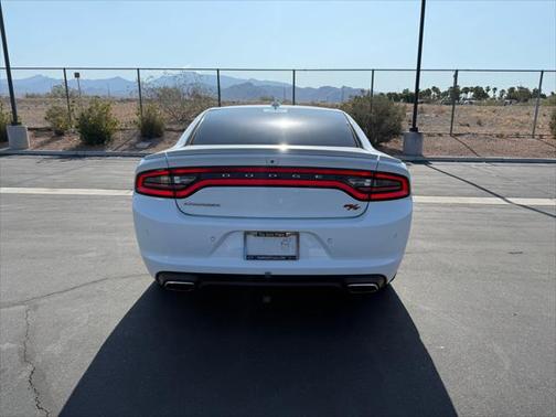2016 Dodge Charger SE