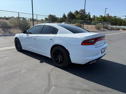 2016 Dodge Charger SE