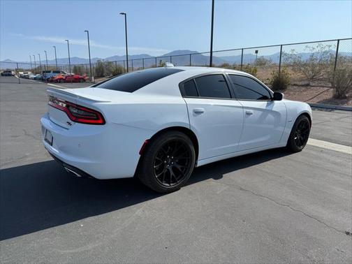 2016 Dodge Charger SE