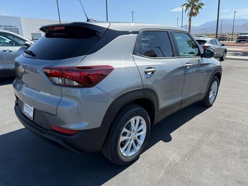 Sterling Gray Metallic 2026 Chevrolet Trailblazer LS