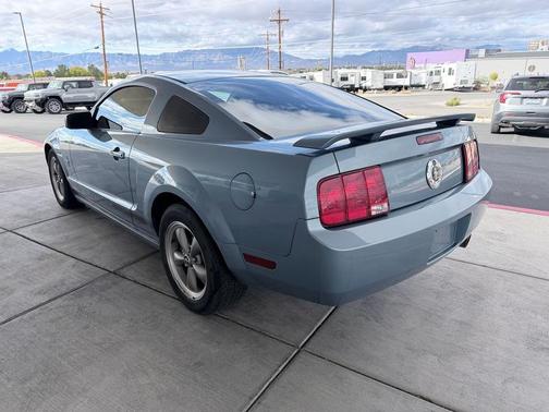 2006 Ford Mustang Base