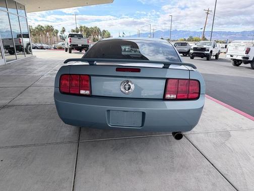 2006 Ford Mustang Base