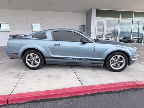 2006 Ford Mustang Base