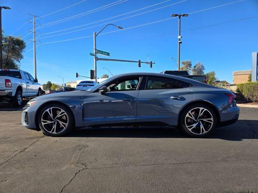 2022 Audi e-tron GT Premium Plus