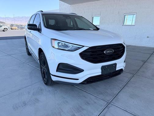 2022 Ford Edge SE
