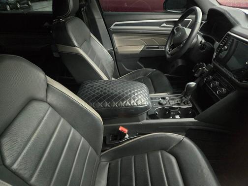 2023 Volkswagen Atlas Cross Sport 3.6L V6 SEL Premium R-Line