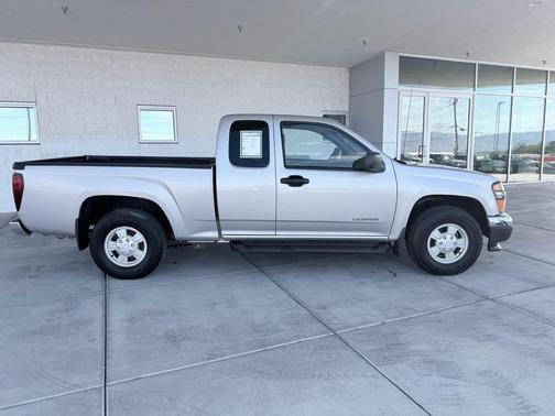 2004 Chevrolet Colorado LS