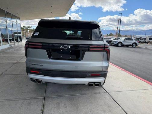 2024 Chevrolet Traverse LS