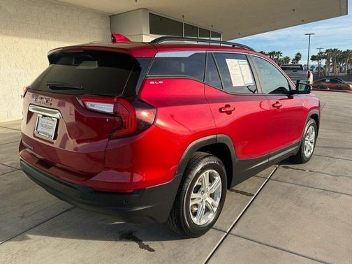 2022 GMC Terrain SLE