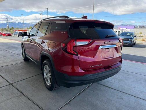 2022 GMC Terrain SLE