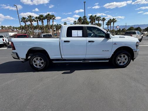Bright White Clearcoat 2025 RAM 2500 Big Horn Crew Cab 4x4 6'4' Box