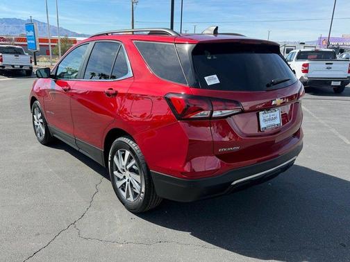 Radiant Red Tintcoat 2023 Chevrolet Equinox 1LT