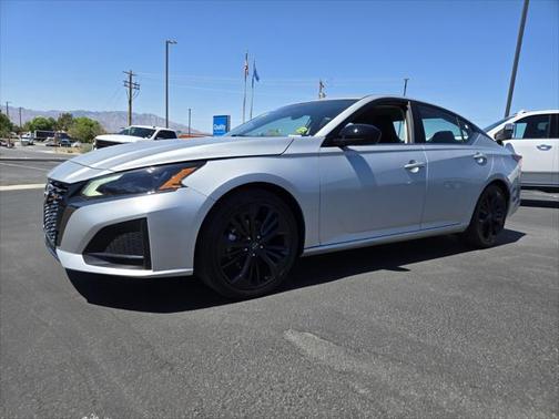 2023 Nissan Altima SR FWD