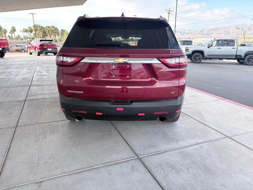 2018 Chevrolet Traverse LT Cloth
