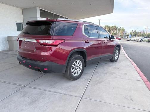 2018 Chevrolet Traverse LT Cloth