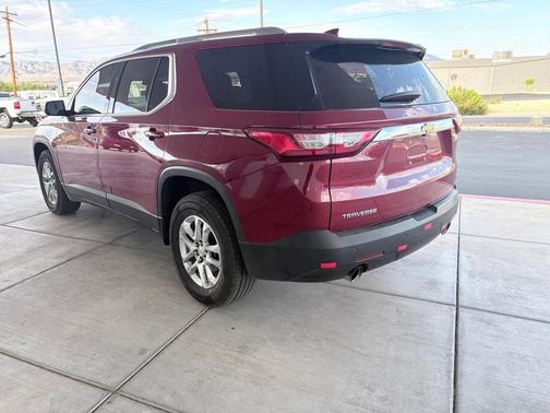 2018 Chevrolet Traverse LT Cloth