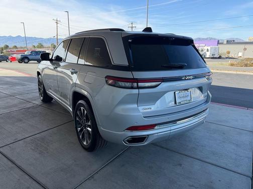 2023 Jeep Grand Cherokee Overland
