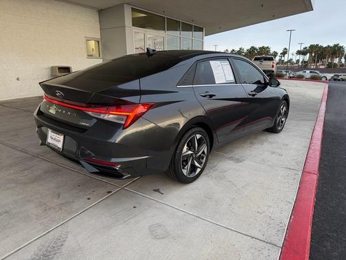 2022 Hyundai ELANTRA Limited