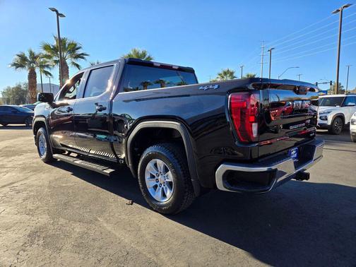 2022 GMC Sierra 1500 SLE