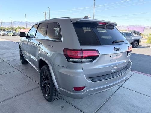 2020 Jeep Grand Cherokee Altitude