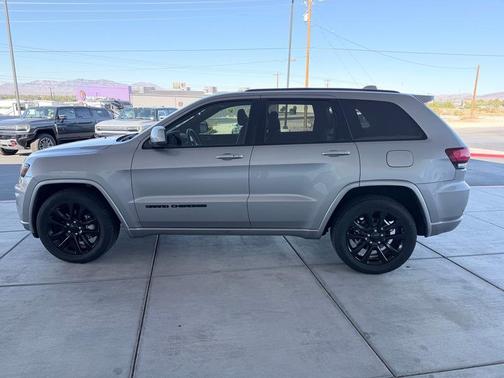 2020 Jeep Grand Cherokee Altitude