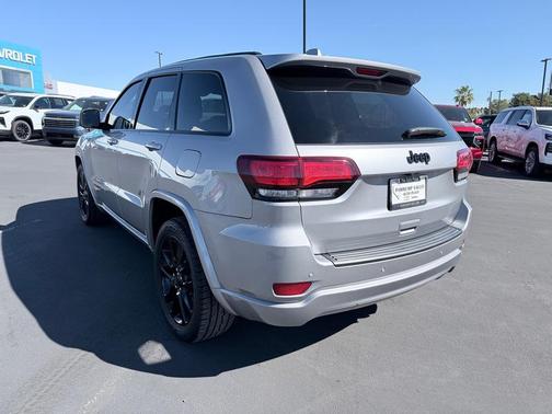 2020 Jeep Grand Cherokee Altitude