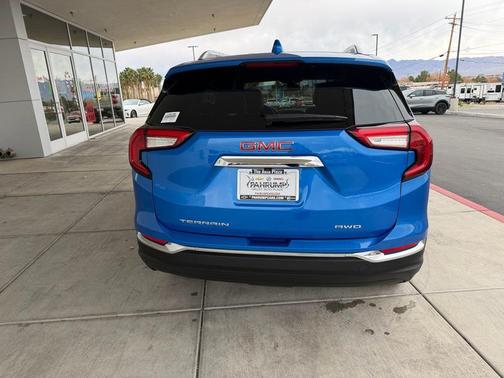 2024 GMC Terrain SLT