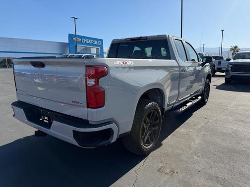White Sands 2026 Chevrolet Silverado 1500 RST