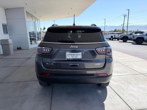 2022 Jeep Compass Latitude Lux