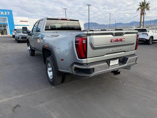 2026 GMC Sierra 3500 SLT
