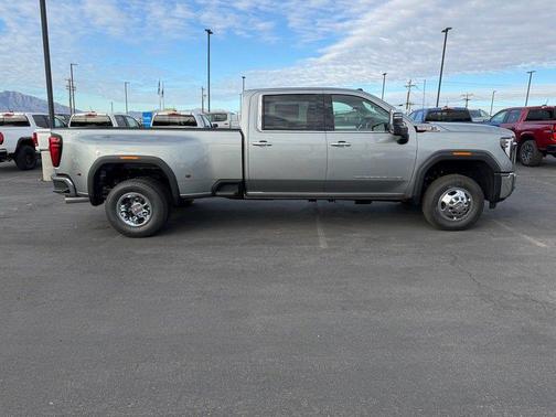 2026 GMC Sierra 3500 SLT