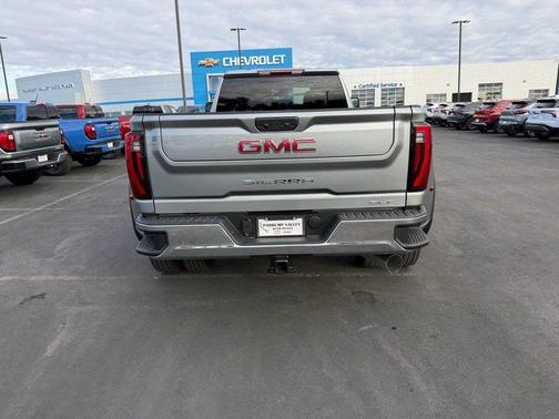 2026 GMC Sierra 3500 SLT