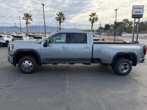 2026 GMC Sierra 3500 SLT