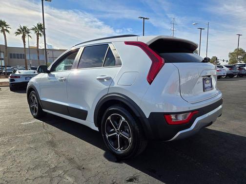 2023 Kia Niro EX