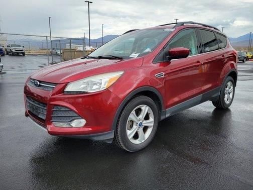 Photo 2 of 5 of 2013 Ford Escape SE