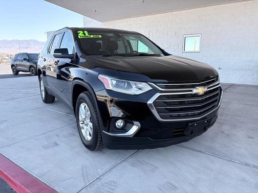2021 Chevrolet Traverse LT Cloth
