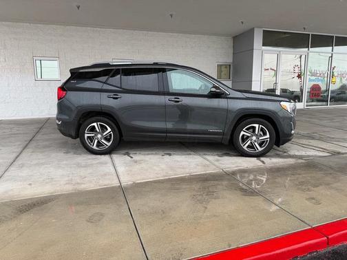 2021 GMC Terrain SLT