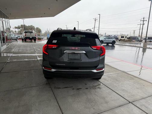 2021 GMC Terrain SLT