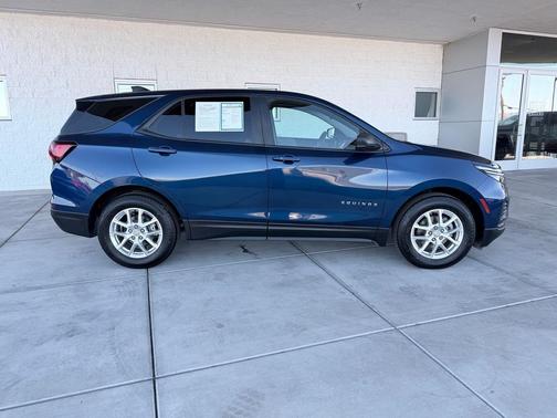2022 Chevrolet Equinox LS