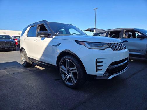 2023 Land Rover Discovery P360 Metropolitan Edition