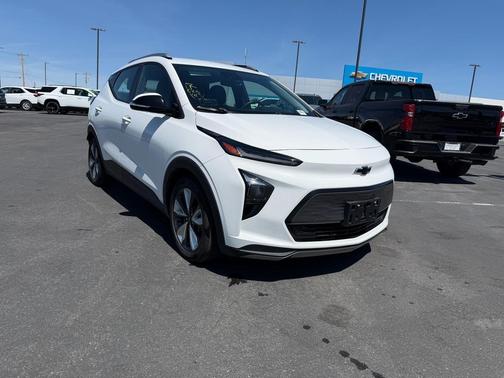 Summit White 2022 Chevrolet Bolt EUV FWD LT