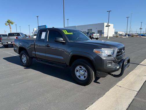 2017 Toyota Tacoma SR