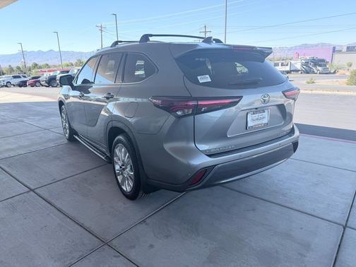 2025 Toyota Highlander Limited