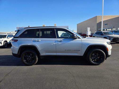 2024 Jeep Grand Cherokee Altitude