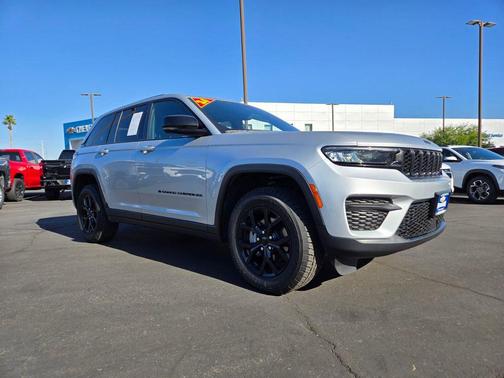 2024 Jeep Grand Cherokee Altitude
