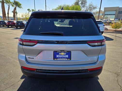 2024 Jeep Grand Cherokee Altitude