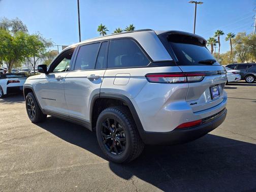 2024 Jeep Grand Cherokee Altitude